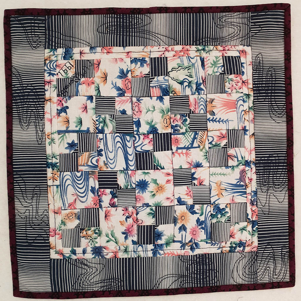Bow Tie - Miniature/Small Quilts - Copyright Margaret McDonald